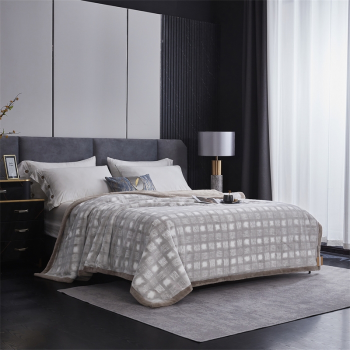 91家纺网 家纺一手货源 找家纺 凯轩毛毛毯毯子 仿皮草轻奢花貂毛毯毯子 简约