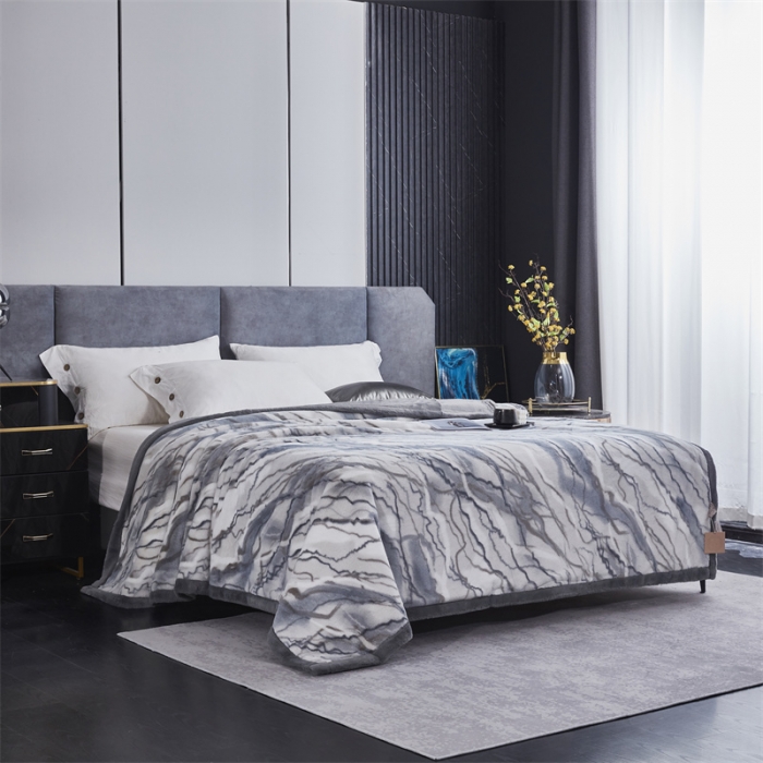 91家纺网 家纺一手货源 找家纺 凯轩毛毛毯毯子 仿皮草轻奢花貂毛毯毯子 流年