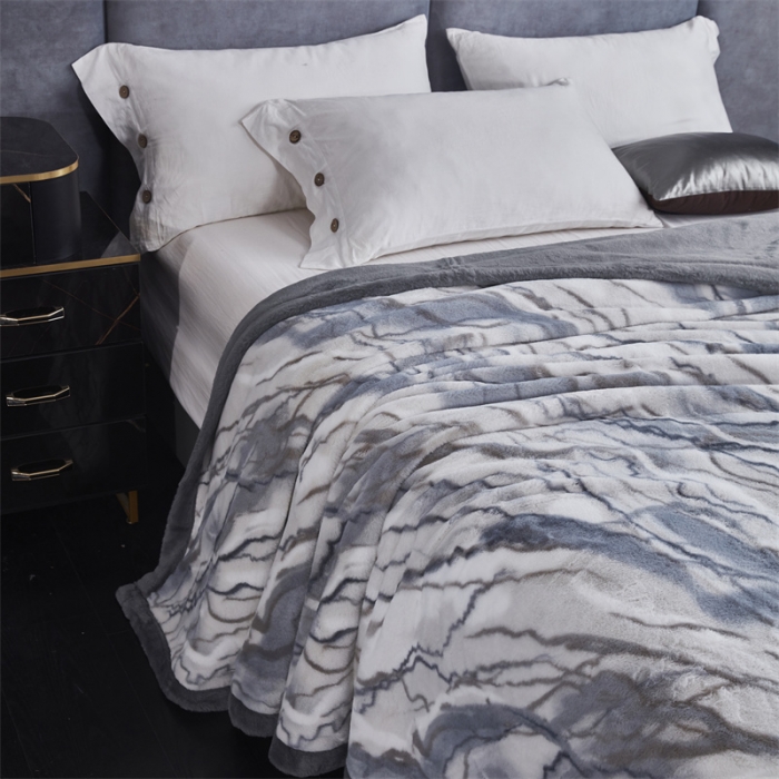 91家纺网 家纺一手货源 找家纺 凯轩毛毛毯毯子 仿皮草轻奢花貂毛毯毯子 流年