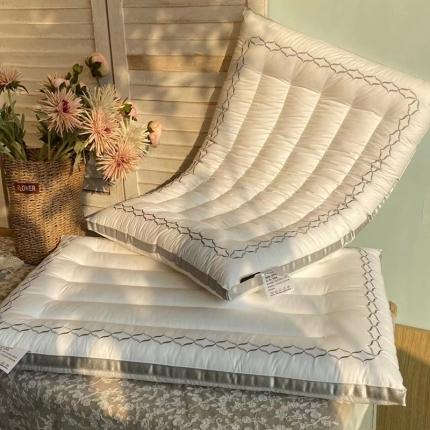 91家纺网 家纺一手货源 找家纺 她喜爱枕芯枕头 2022新款新款菲简素低度枕