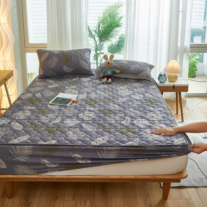 91家纺网 家纺一手货源 找家纺 蕾诺 2023新品夹棉防水隔尿床笠席梦思保护套 朝花夕拾 灰