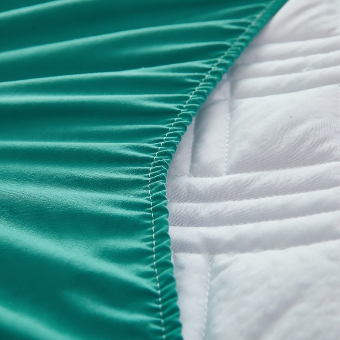 91家纺网 家纺一手货源 找家纺 蕾诺 2023新品夹棉防水隔尿床笠席梦思保护套 东墨绿