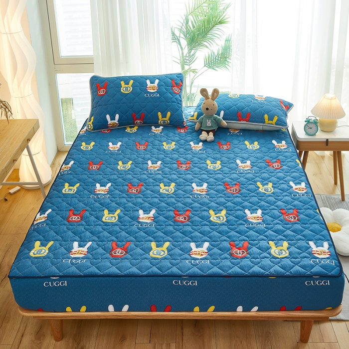 91家纺网 家纺一手货源 找家纺 蕾诺 2023新品夹棉防水隔尿床笠席梦思保护套 蓝精灵