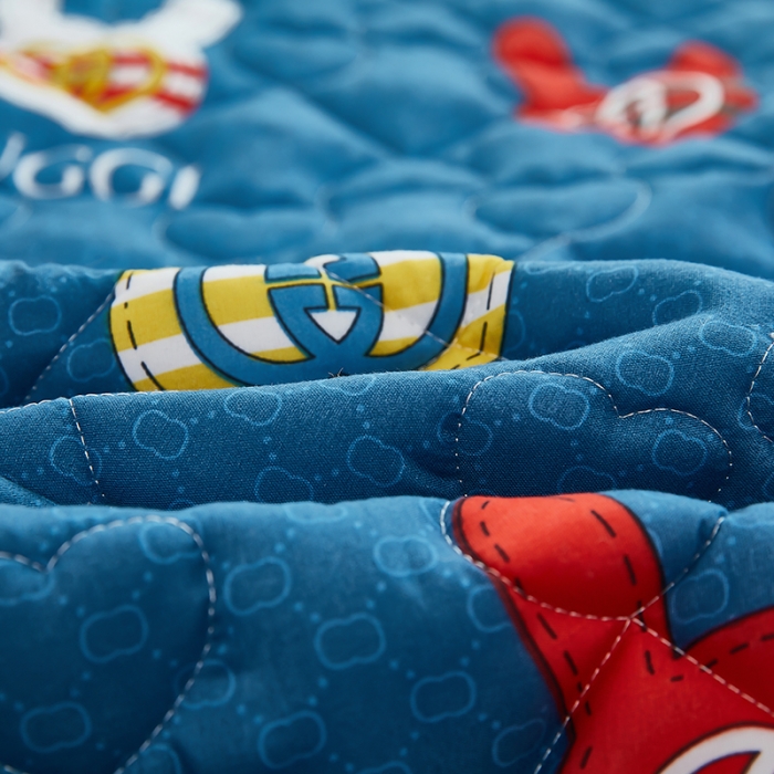 91家纺网 家纺一手货源 找家纺 蕾诺 2023新品夹棉防水隔尿床笠席梦思保护套 蓝精灵