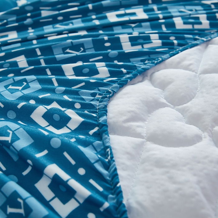 91家纺网 家纺一手货源 找家纺 蕾诺 2023新品夹棉防水隔尿床笠席梦思保护套 绅士蓝