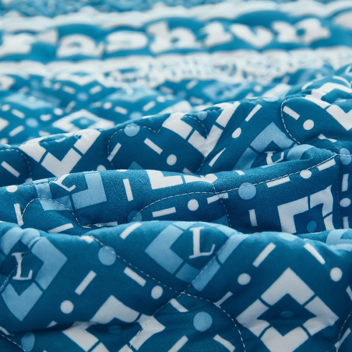 91家纺网 家纺一手货源 找家纺 蕾诺 2023新品夹棉防水隔尿床笠席梦思保护套 绅士蓝