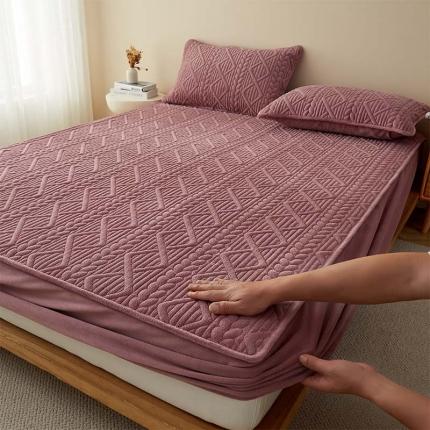 91家纺网 家纺一手货源 找家纺 锦丝钰床垫 2025新款纯色牛奶绒夹棉床笠 豆沙