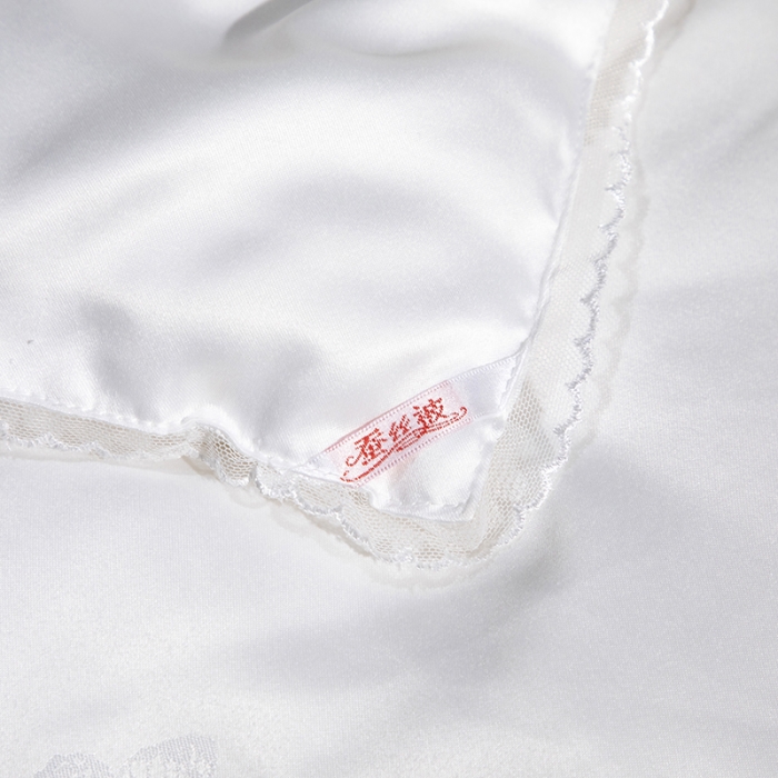 91家纺网 家纺一手货源 找家纺 畅畅 2022新款莫代尔贡缎提花桑蚕丝夏被春秋被冬被被芯 白色