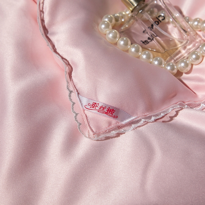 91家纺网 家纺一手货源 找家纺 畅畅 2022新款莫代尔贡缎提花桑蚕丝夏被春秋被冬被被芯 粉色