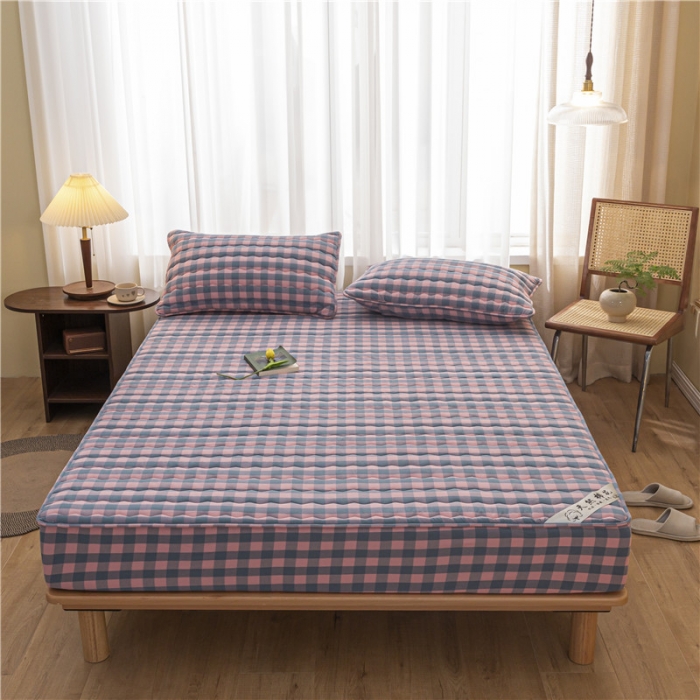 91家纺网 家纺一手货源 找家纺 雪云美新款A类新疆棉花床笠 全棉水洗棉夹棉床笠单  粉灰格