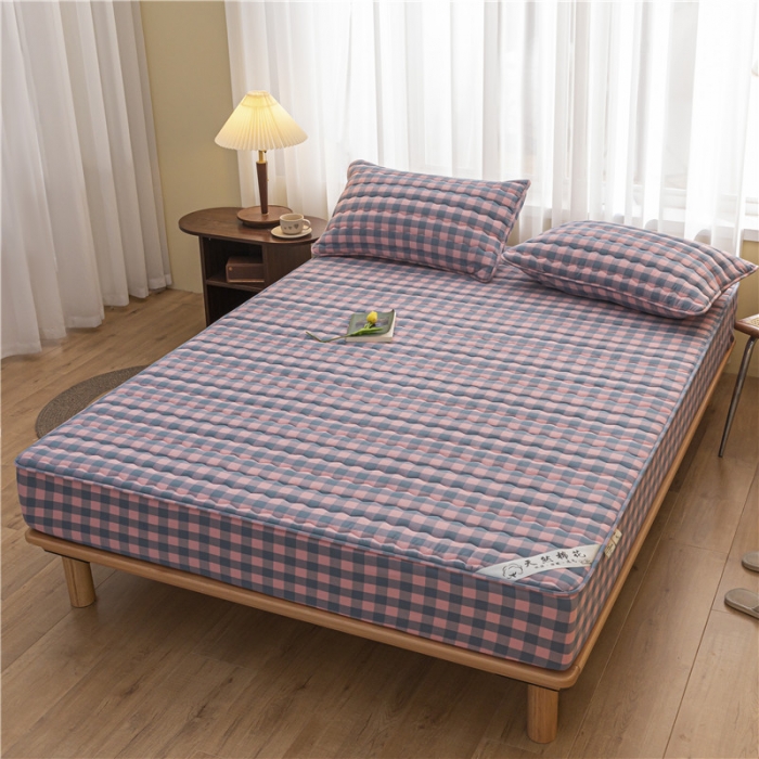 91家纺网 家纺一手货源 找家纺 雪云美新款A类新疆棉花床笠 全棉水洗棉夹棉床笠单  粉灰格