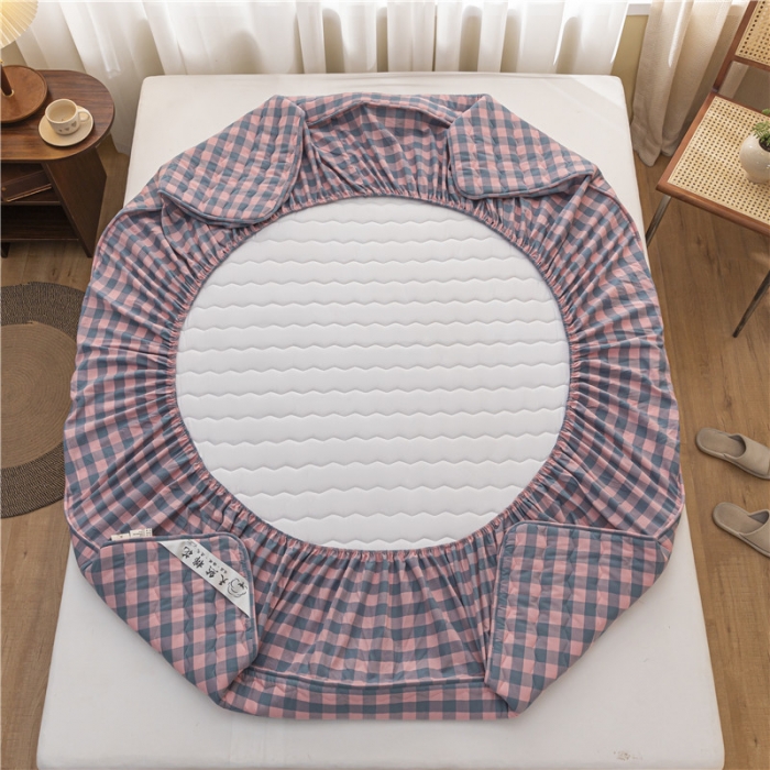 91家纺网 家纺一手货源 找家纺 雪云美新款A类新疆棉花床笠 全棉水洗棉夹棉床笠单  粉灰格