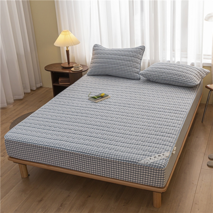 91家纺网 家纺一手货源 找家纺 雪云美新款A类新疆棉花床笠 全棉水洗棉夹棉床笠单  蓝小格