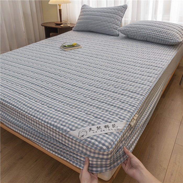 91家纺网 家纺一手货源 找家纺 雪云美新款A类新疆棉花床笠 全棉水洗棉夹棉床笠单  蓝小格