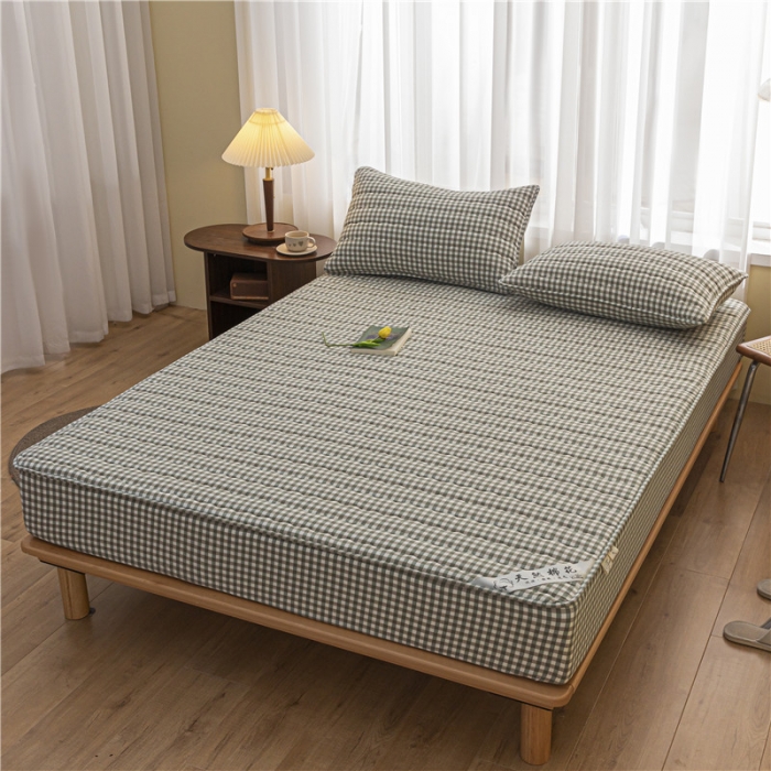 91家纺网 家纺一手货源 找家纺 雪云美新款A类新疆棉花床笠 全棉水洗棉夹棉床笠单  绿小格