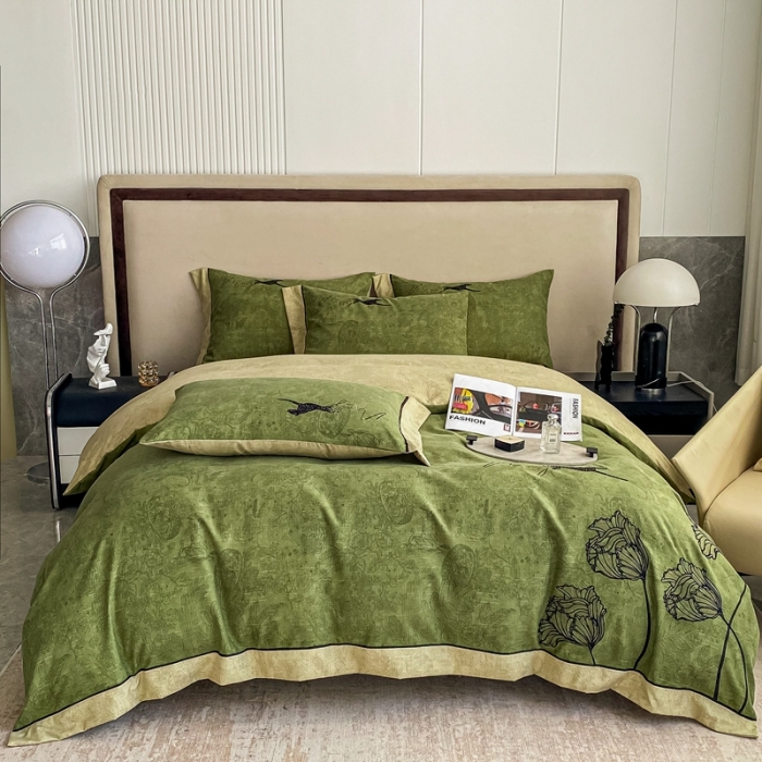 91家纺网 家纺一手货源 找家纺 宅家居新款豹森系列-轻奢复古风阳绒磨毛雅棉刺绣四件套 复古绿