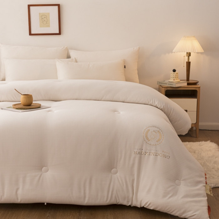 91家纺网 家纺一手货源 找家纺 （总）伊被源 2022新款A类贡缎提花大豆被被子被芯