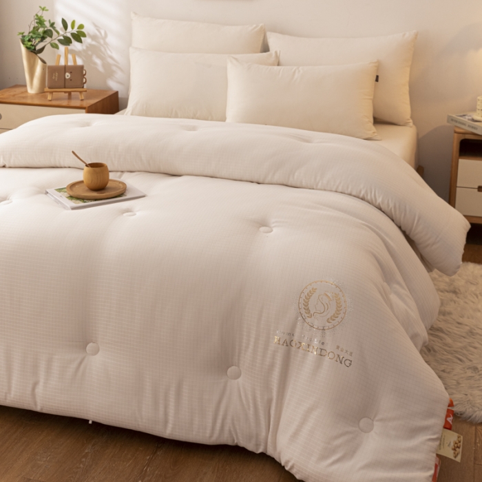 91家纺网 家纺一手货源 找家纺 （总）伊被源 2022新款A类贡缎提花大豆被被子被芯