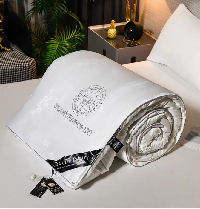 91家纺网 家纺一手货源 找家纺 （总）畅畅 2022新款全棉莫代尔提花春秋被手工订花被芯