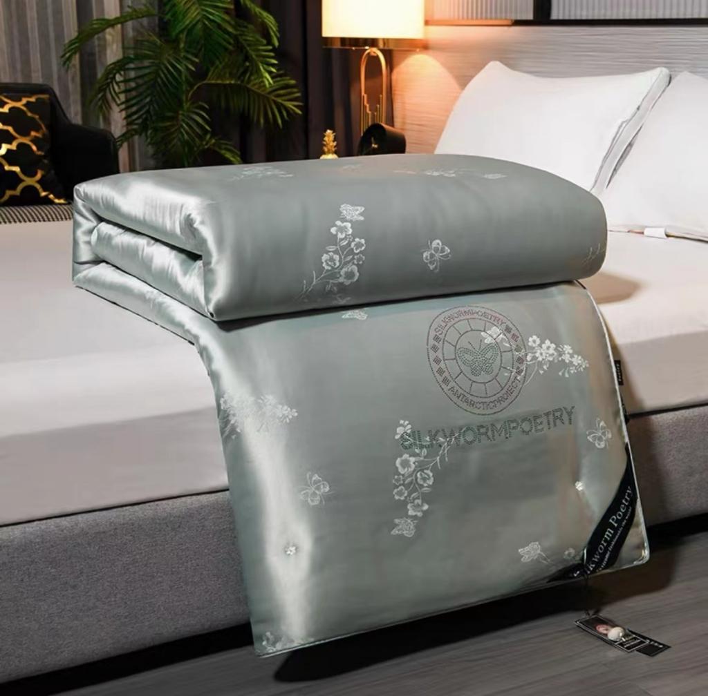 91家纺网 家纺一手货源 找家纺 畅畅 2022新款全棉莫代尔提花春秋被手工订花被芯 经典灰