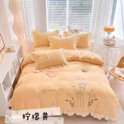 91家纺网 家纺一手货源 找家纺 总芯贝儿新款小清新贴布绣加厚保暖轻奢牛奶绒雕花绒刺绣花四件套