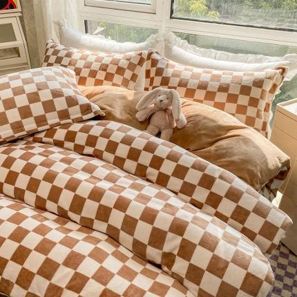 91家纺网 家纺一手货源 找家纺 （总）塔塔 2025新款棋盘格牛奶绒四件套系列-风格二