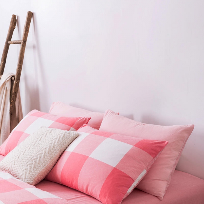 91家纺网 家纺一手货源 找家纺 全棉无印色织水洗棉四件套良品纯棉日式宿舍学生三件套 粉白大格