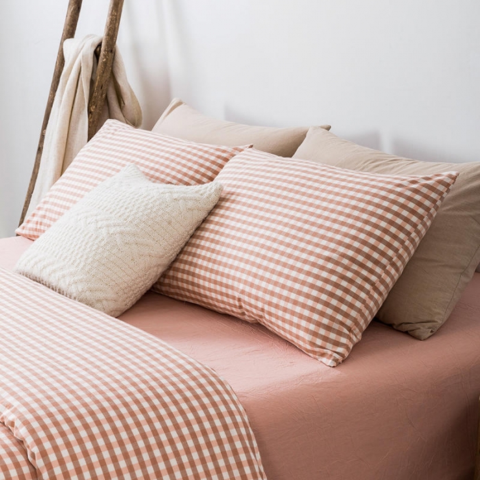 91家纺网 家纺一手货源 找家纺 全棉无印色织水洗棉四件套良品纯棉日式简约宿舍学生三件套粉小格