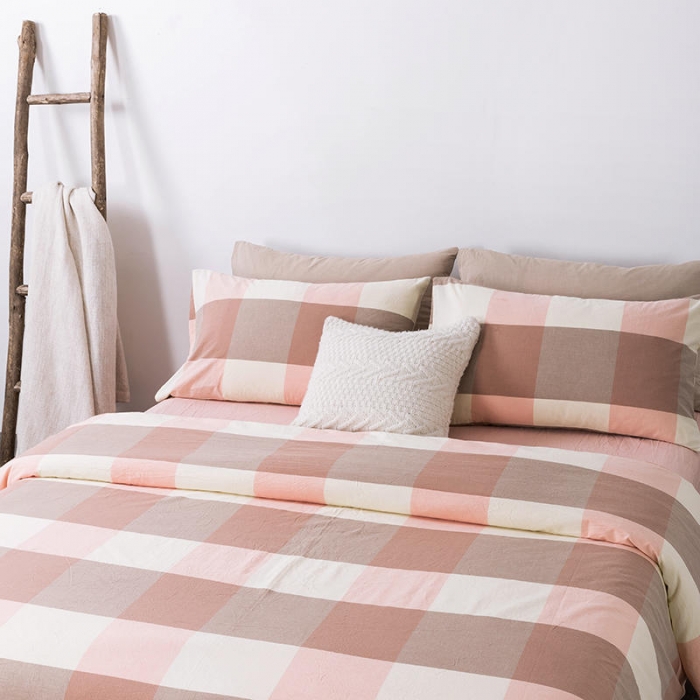 91家纺网 家纺一手货源 找家纺 全棉无印色织水洗棉四件套良品纯棉日式宿舍学生三件套 蜜粉大格