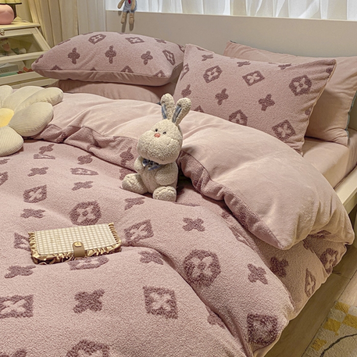 91家纺网 家纺一手货源 找家纺 奥汀洛2023加厚保暖泰迪绒提花全消光牛奶绒四件套-暖阳