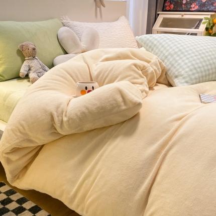 91家纺网 家纺一手货源 找家纺 盼季家纺 2022新款牛奶绒小清新格子纯色系列四件套 奶黄+豆绿