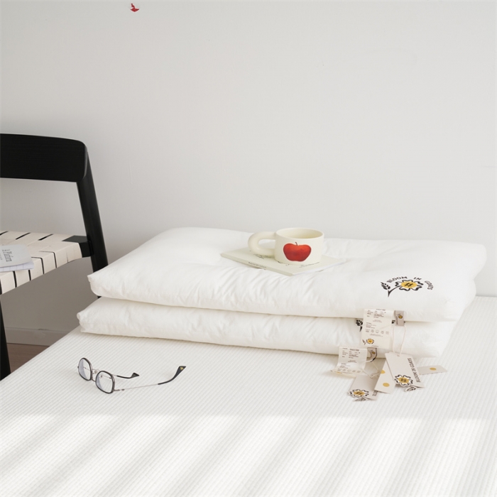 91家纺网 家纺一手货源 找家纺 （总）觉物 2022新款全棉无染原棉民宿枕芯-花开的日子