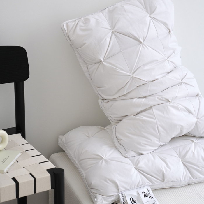 91家纺网 家纺一手货源 找家纺 （总）觉物 2022新款扭花羽绒枕