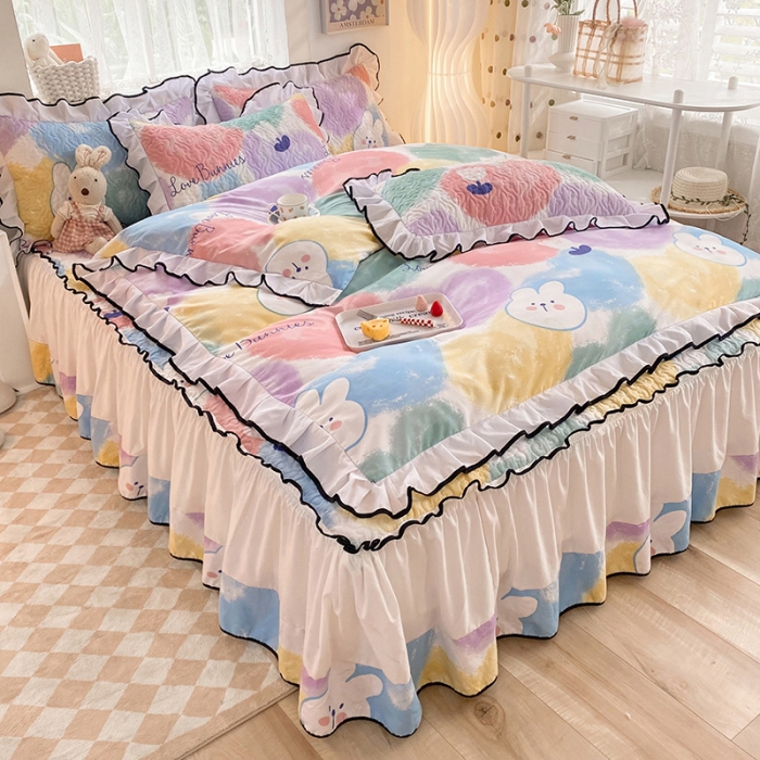 91家纺网 家纺一手货源 找家纺 金盛皇朝2025新款加厚亲肤床裙夹棉单件三件套四件套 爱心兔