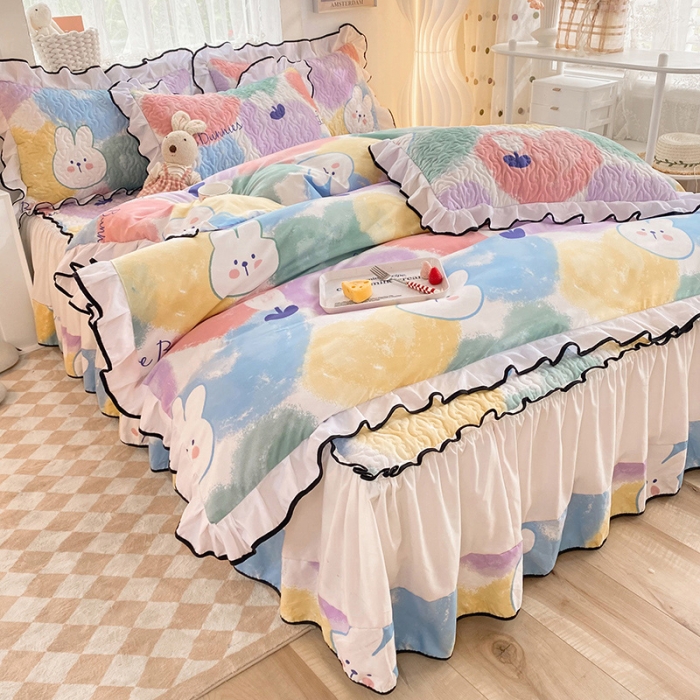 91家纺网 家纺一手货源 找家纺 金盛皇朝2025新款加厚亲肤床裙夹棉单件三件套四件套 爱心兔