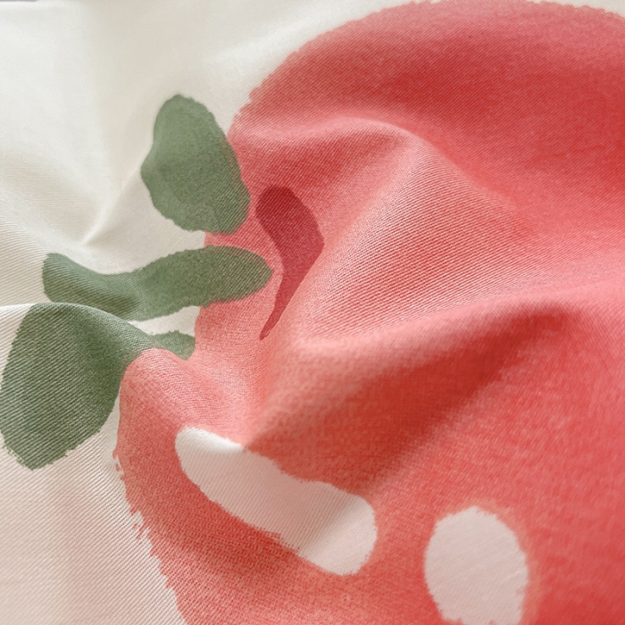 91家纺网 家纺一手货源 找家纺 金丝鸟 2023春夏新品舒适全棉斜纹四件套 苹果小可爱