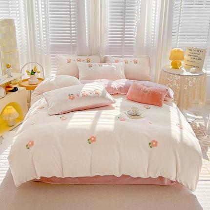 91家纺网 家纺一手货源 找家纺 寐居2022新款毛巾绣牛奶绒单被套 朵朵花开-粉白