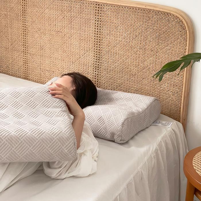 91家纺网 家纺一手货源 找家纺 防水乳胶枕套40x60cm男士防头油枕芯学生枕头保护套单只装