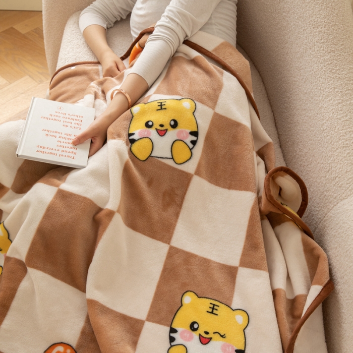 91家纺网 家纺一手货源 找家纺 美伦美焕直播爆款加厚小清新牛奶绒空调毯披肩毯午睡毛毯大头虎