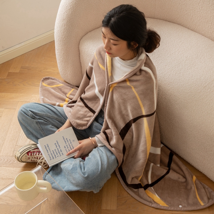 91家纺网 家纺一手货源 找家纺 美伦美焕直播爆款加厚小清新牛奶绒空调毯披肩毯午睡毛毯风轻云淡