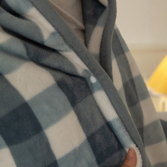 91家纺网 家纺一手货源 找家纺 美伦美焕直播爆款加厚小清新牛奶绒空调毯披肩毯午睡毛毯蓝小格