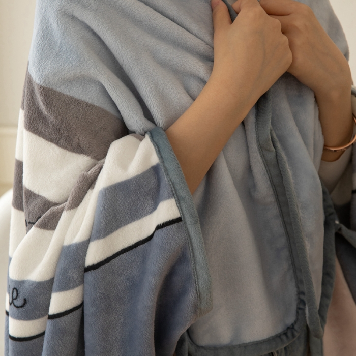 91家纺网 家纺一手货源 找家纺 美伦美焕直播爆款加厚小清新牛奶绒空调毯披肩毯午睡毛毯条纹风尚