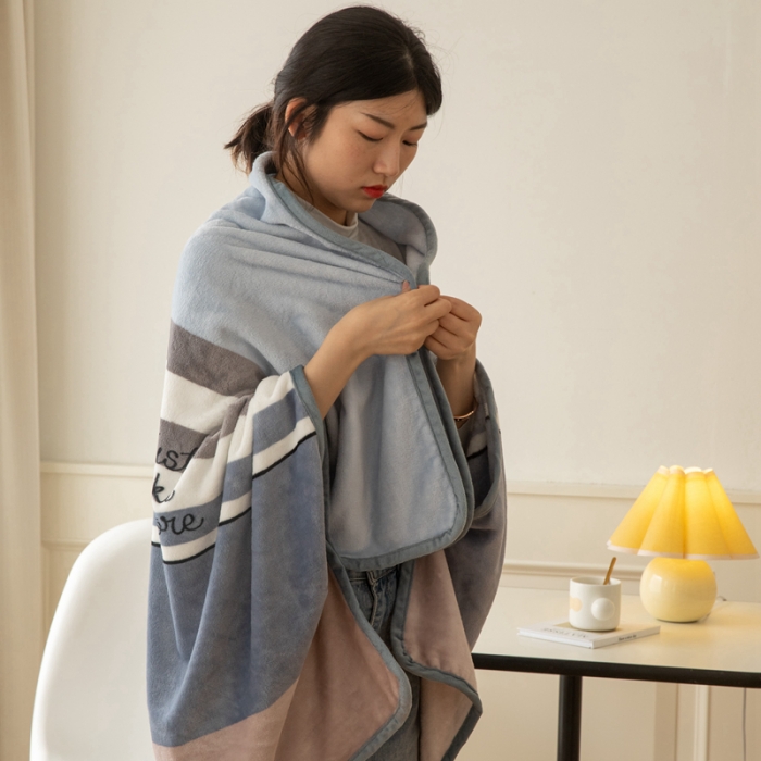 91家纺网 家纺一手货源 找家纺 美伦美焕直播爆款加厚小清新牛奶绒空调毯披肩毯午睡毛毯条纹风尚