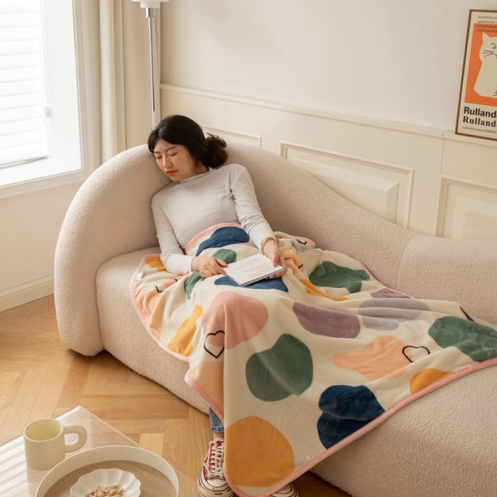 91家纺网 家纺一手货源 找家纺 美伦美焕直播爆款加厚小清新牛奶绒空调毯披肩毯午睡毛毯五彩缤纷