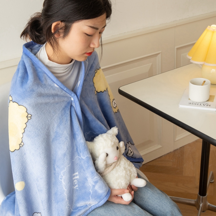 91家纺网 家纺一手货源 找家纺 美伦美焕直播爆款加厚小清新牛奶绒空调毯披肩毯午睡毛毯羊驼宝宝