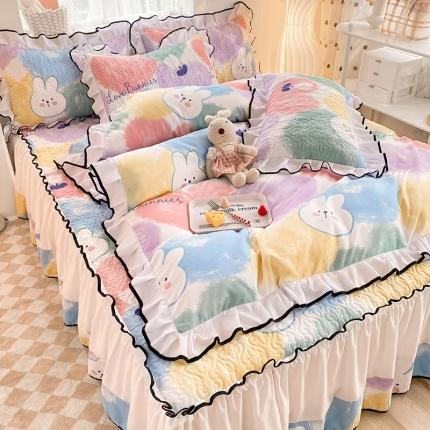 91家纺网 家纺一手货源 找家纺 金盛皇朝2025新款加厚亲肤床裙夹棉单件三件套四件套 爱心兔