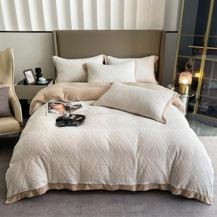 91家纺网 家纺一手货源 找家纺 仟网汇 2022新款欧式烂花高克重牛奶绒四件套 欧式烂花-奶白