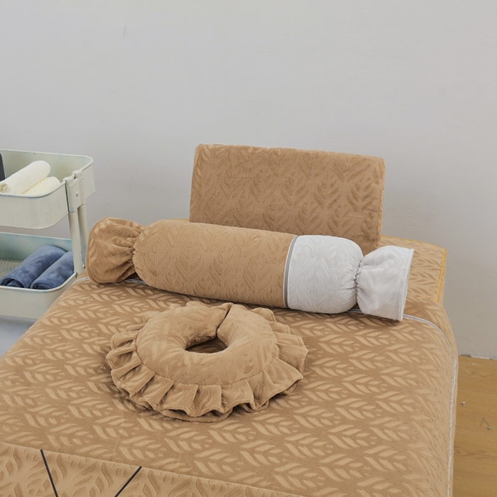 91家纺网 家纺一手货源 找家纺 莉人坊 2023时尚典雅裙摆3D压花德绒美容床罩 时尚典雅-驼色德绒