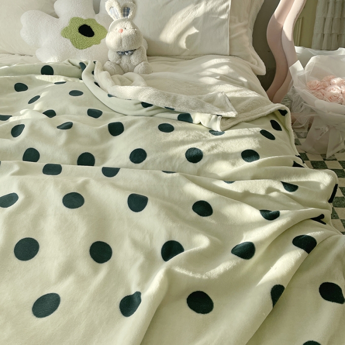 91家纺网 家纺一手货源 找家纺 （总）千朵 2022新款AB版牛奶绒北极绒盖毯毛毯