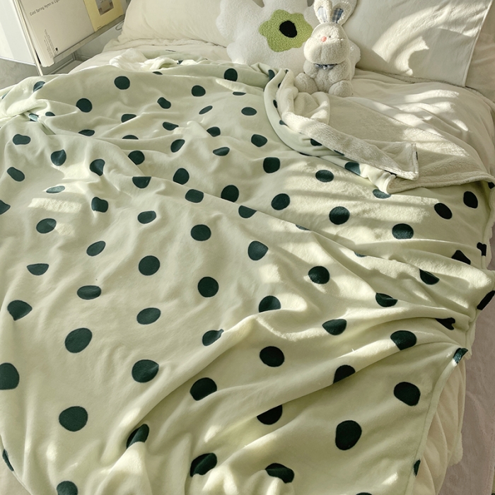 91家纺网 家纺一手货源 找家纺 （总）千朵 2022新款AB版牛奶绒北极绒盖毯毛毯